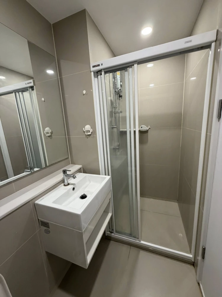 Condo for rent, DENIM JATUJAK. Nice unit on the 11th floor with great views. Fully furnished. Book now!