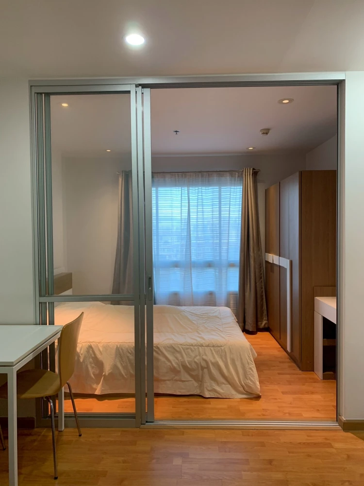 Condo for rent immediately! The President Sathorn-Ratchaphruek 1, 10th floor. Great height and price. Book today! Don't miss out!