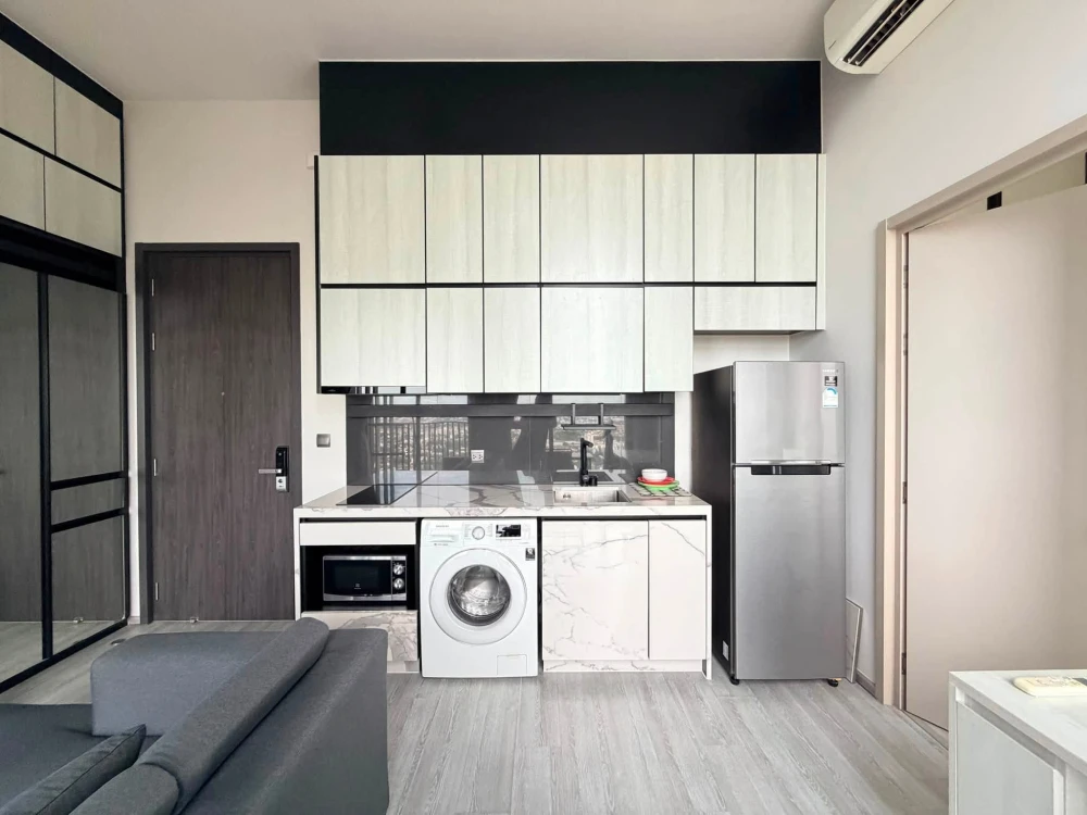 Condo for rent at The Line Sukhumvit 101. Corner unit, very private. Fully furnished and equipped with appliances. Don't miss out!