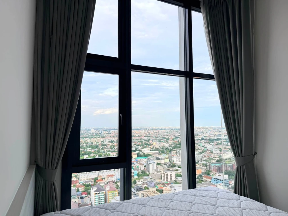 Condo for rent at The Line Sukhumvit 101. Corner unit, very private. Fully furnished and equipped with appliances. Don't miss out!