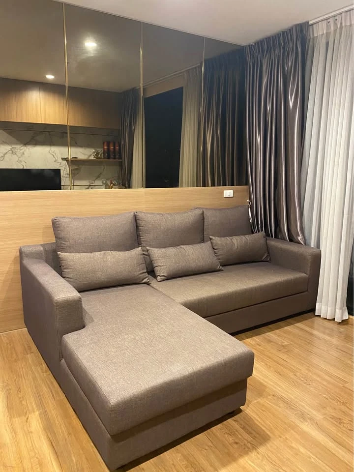 Condo for rent THE TREE INTERCHANGE, spacious room, lots of usable space, good price, book now.