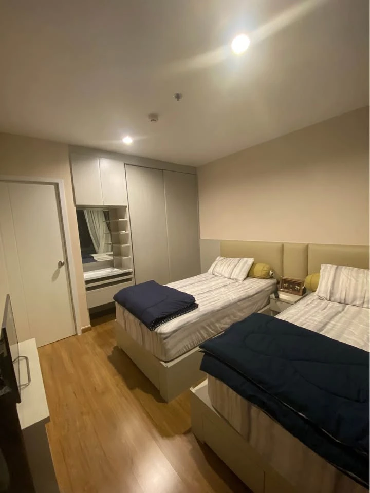Condo for rent THE TREE INTERCHANGE, spacious room, lots of usable space, good price, book now.