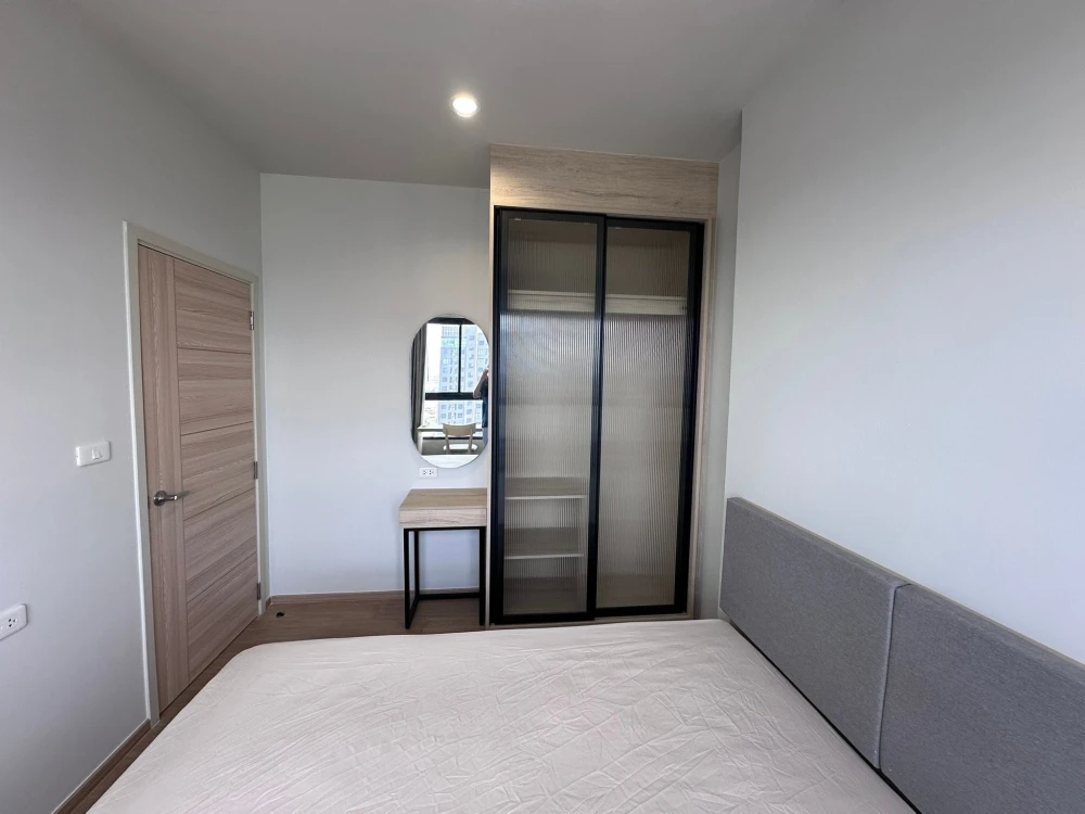 ปล่อยเช่าห้องคอนโด Common TU ห้อง 1 Bedroom ชั้น 27 วิวสวย วิวระเบียงหันไปทางถนนพหลโยธิน เฟอร์นิเจอร์และเครื่องใช้ไฟฟ้าครบ จองเลย