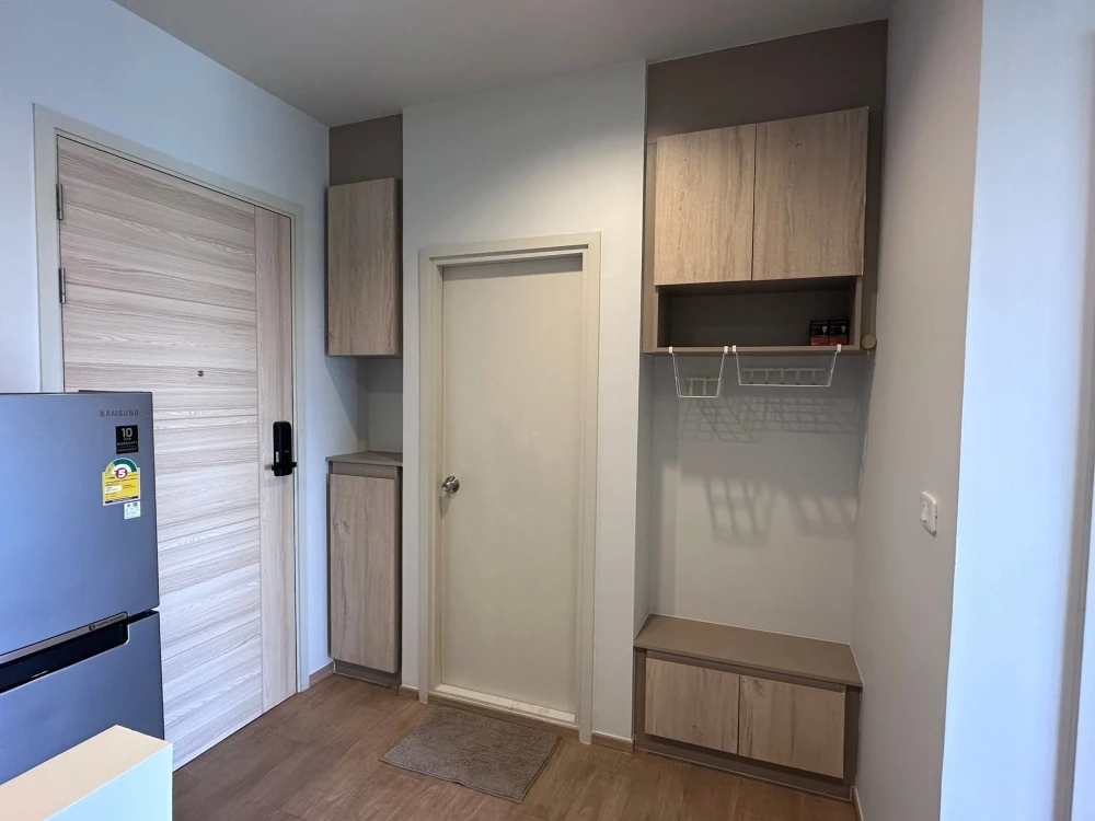 ปล่อยเช่าห้องคอนโด Common TU ห้อง 1 Bedroom ชั้น 27 วิวสวย วิวระเบียงหันไปทางถนนพหลโยธิน เฟอร์นิเจอร์และเครื่องใช้ไฟฟ้าครบ จองเลย