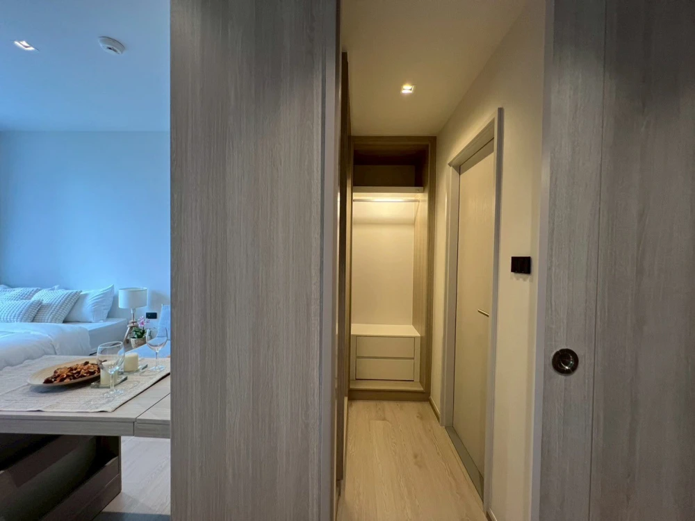 For rent: Reference Sathorn-Wongwian Yai project, beautifully decorated room, well-built-in, book now, don't miss out.