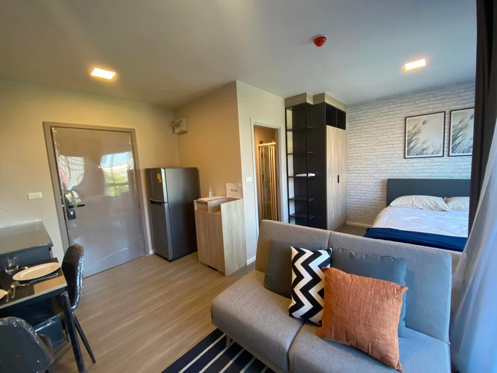 Looking for a comfortable room to rent at a low price? D Condo Hideaway Rangsit Phase 4 answers your needs! If interested, make an appointment to see.