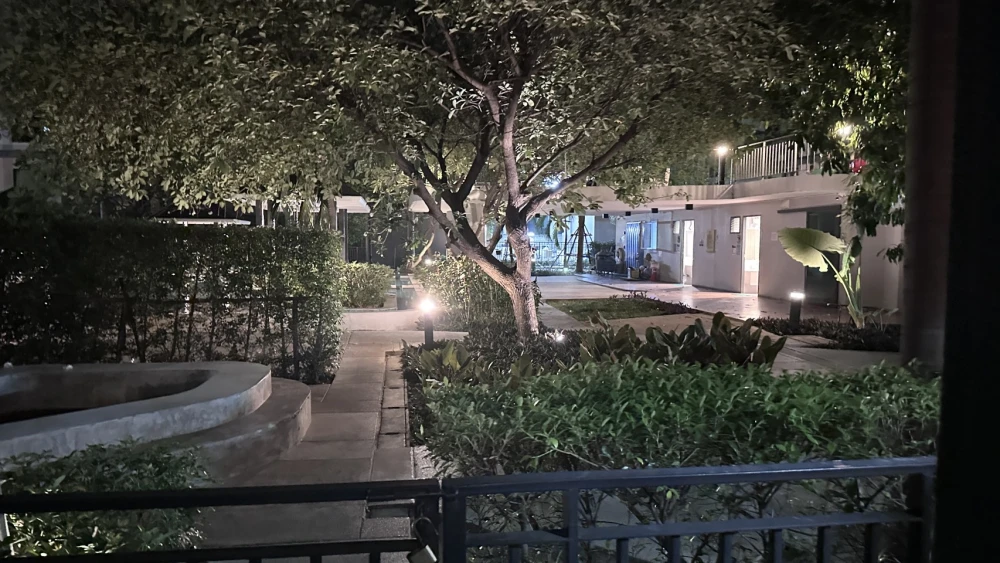 It has arrived. Garden and pool view room. With built-in furniture, don't miss it. Rent it now at Grene Donmuang-Songprapha.