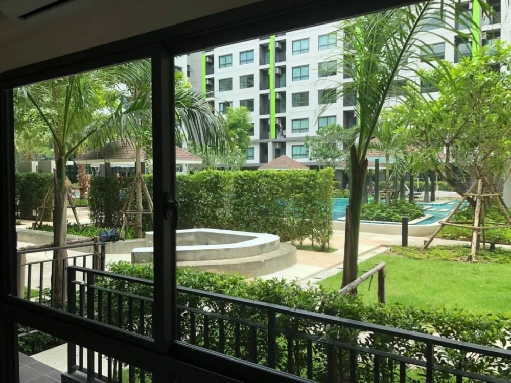 It has arrived. Garden and pool view room. With built-in furniture, don't miss it. Rent it now at Grene Donmuang-Songprapha.