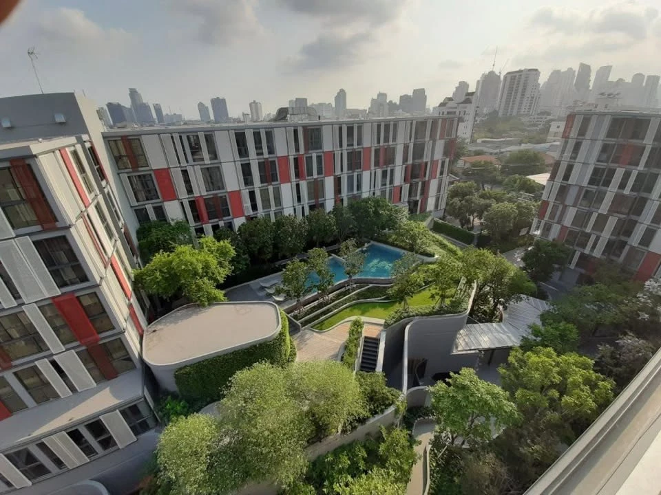 Wow, the room is very beautiful, well decorated, very overpriced. If interested, hurry to reserve at Plum condo Rangsit Alive 2 for rent.