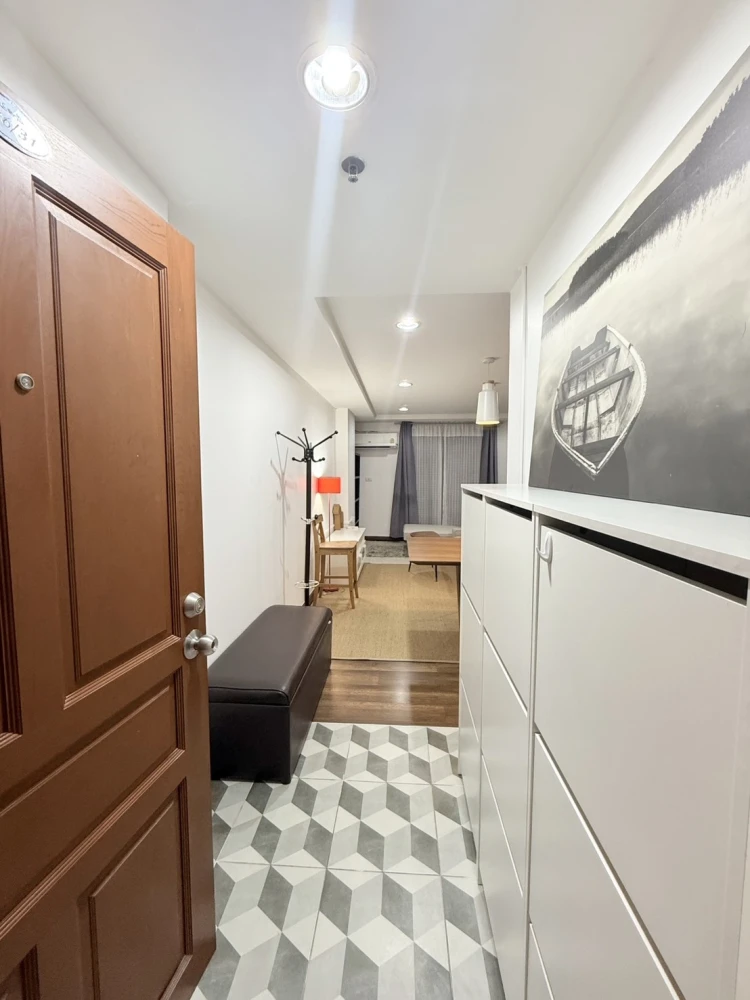 Vacant room for rent at Condo Resort Ta Yen Akat. Book now.