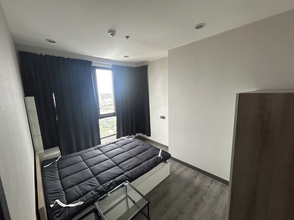 Available room for rent, Urbano Ratchawithi, luxury condo in Thon area, small unit, quiet