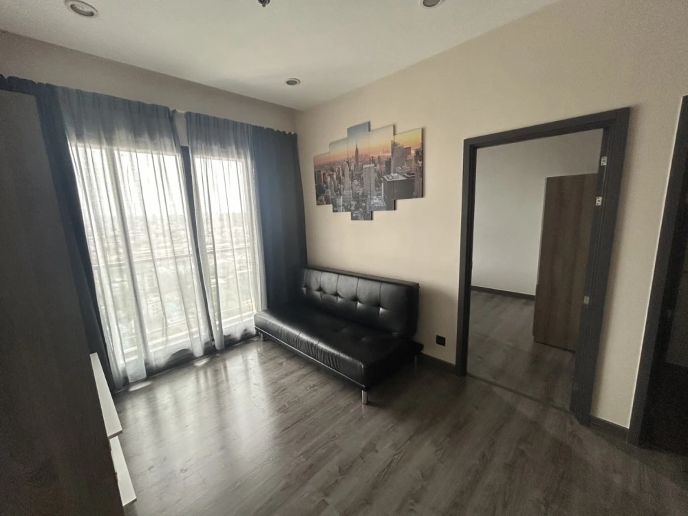 Available room for rent, Urbano Ratchawithi, luxury condo in Thon area, small unit, quiet