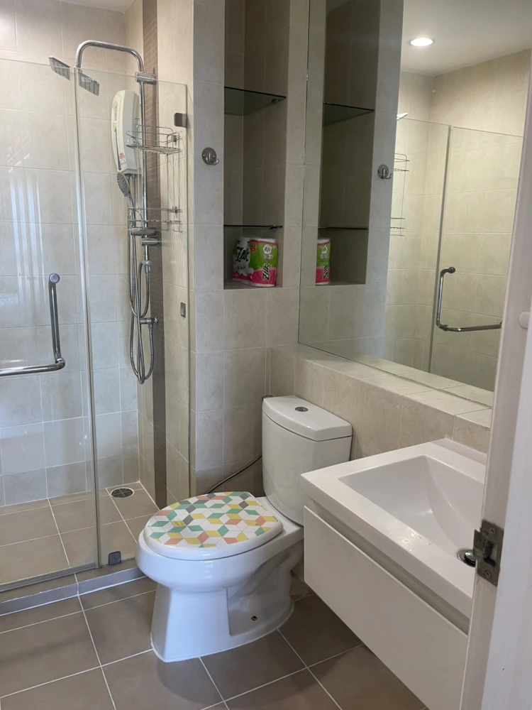 Beautiful room, built-in furniture Fully equipped, 2 bedrooms, 2 bathrooms, rent at Lumpini Park Petchkasem 98.
