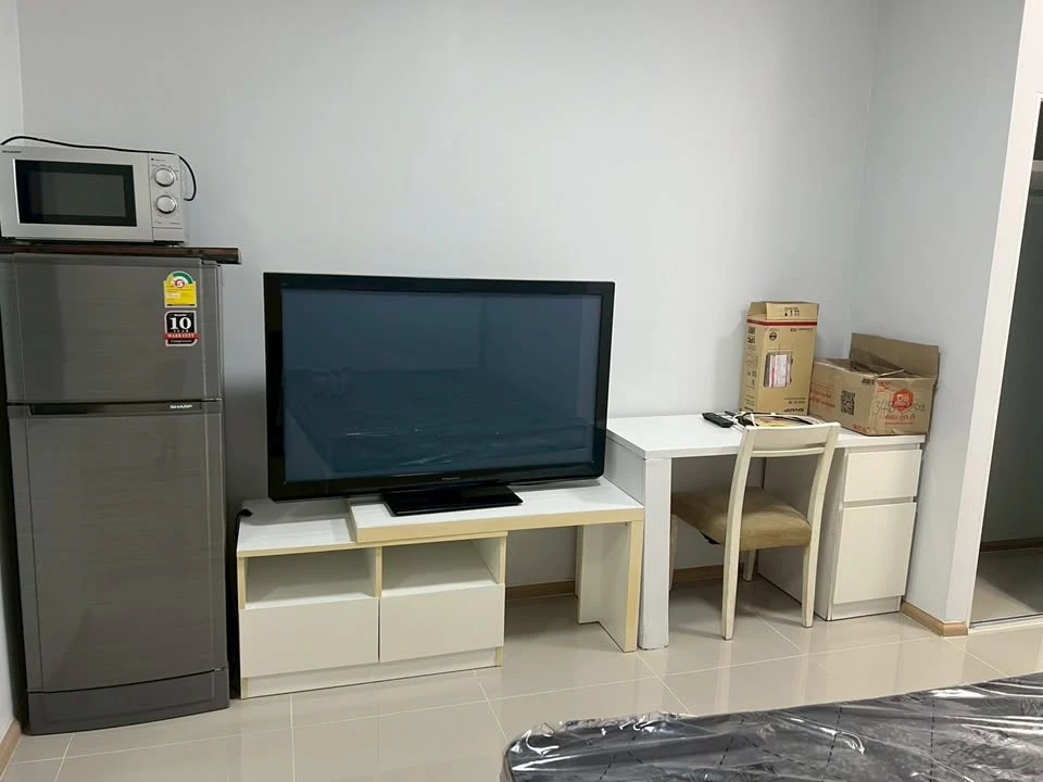 Do not miss it, city view, studio room, furniture and appliances for rent A Space Asoke-Ratchada.