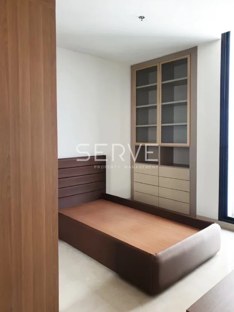 A rare find – a large, luxurious condo in the heart of the city, Noble Ploenjit.