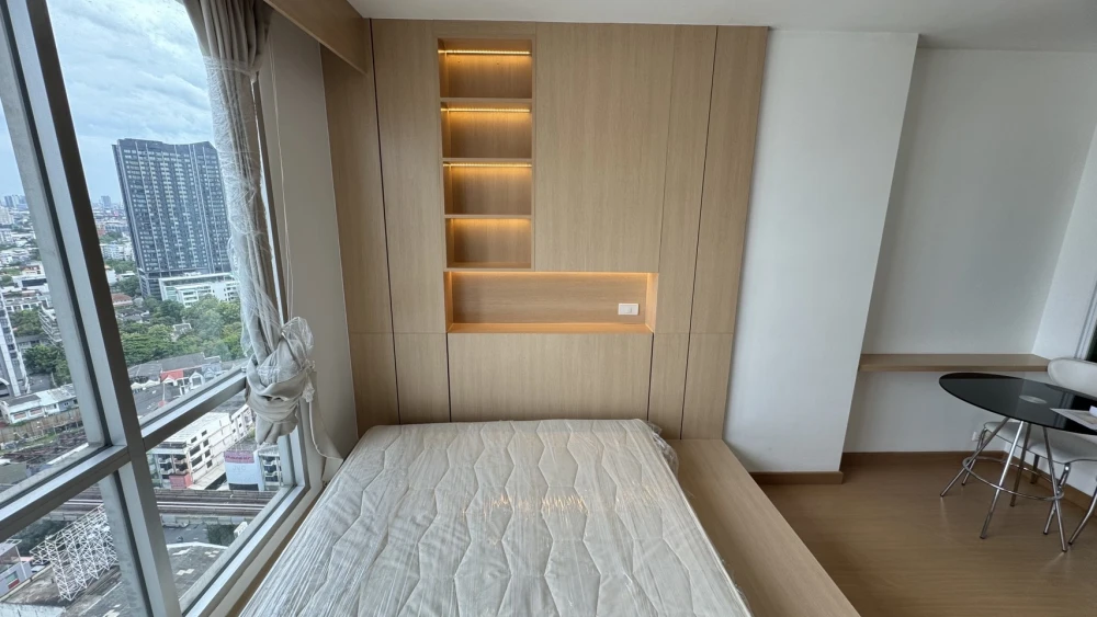 Condo for rent, Life @ Sukhumvit 65, high floor, good wind, full furniture. Electrical appliances, ready to be missed.