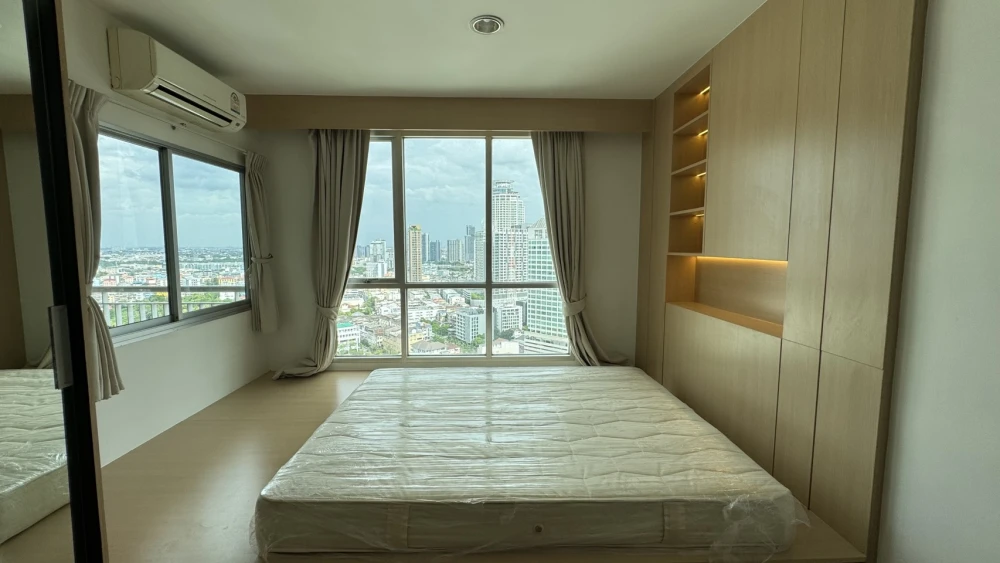 Condo for rent, Life @ Sukhumvit 65, high floor, good wind, full furniture. Electrical appliances, ready to be missed.