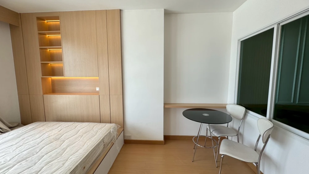Condo for rent, Life @ Sukhumvit 65, high floor, good wind, full furniture. Electrical appliances, ready to be missed.