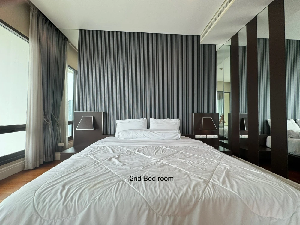 Rent / Sale Condo Bright Sukhumvit 24, spacious room, luxurious decoration, beautiful view, can't miss it.