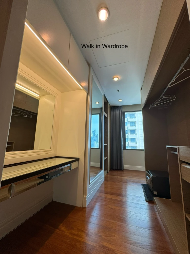 Rent / Sale Condo Bright Sukhumvit 24, spacious room, luxurious decoration, beautiful view, can't miss it.