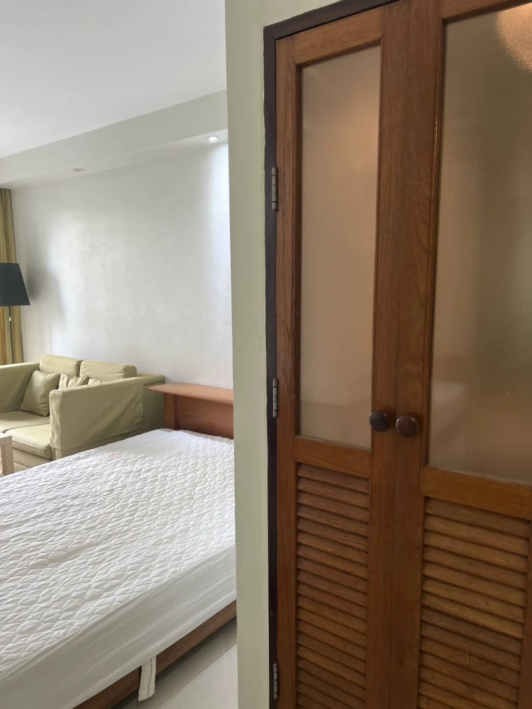 Fill your vacation to fit like a city person. Condo I-House Laguna Garden RCA. Hurry up to rent.