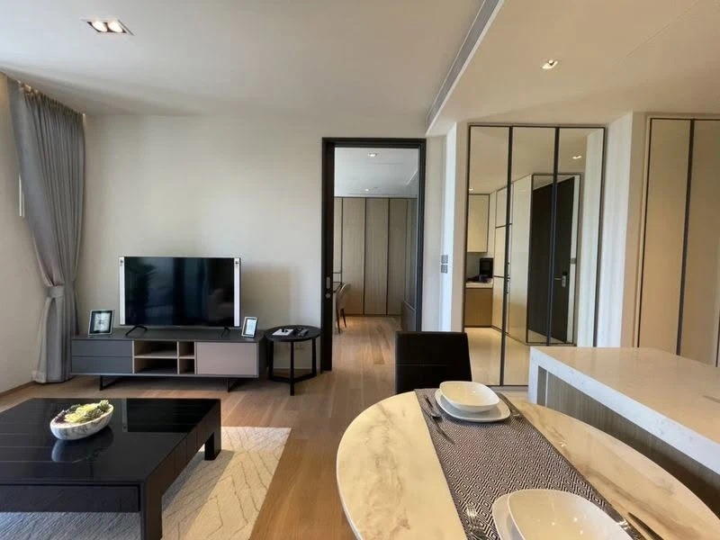 Biaetnick Sukhumvit 32 is fully furnished and equipped with all appliances, ready to move in.