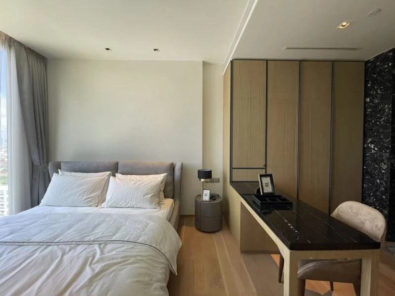 Biaetnick Sukhumvit 32 is fully furnished and equipped with all appliances, ready to move in.