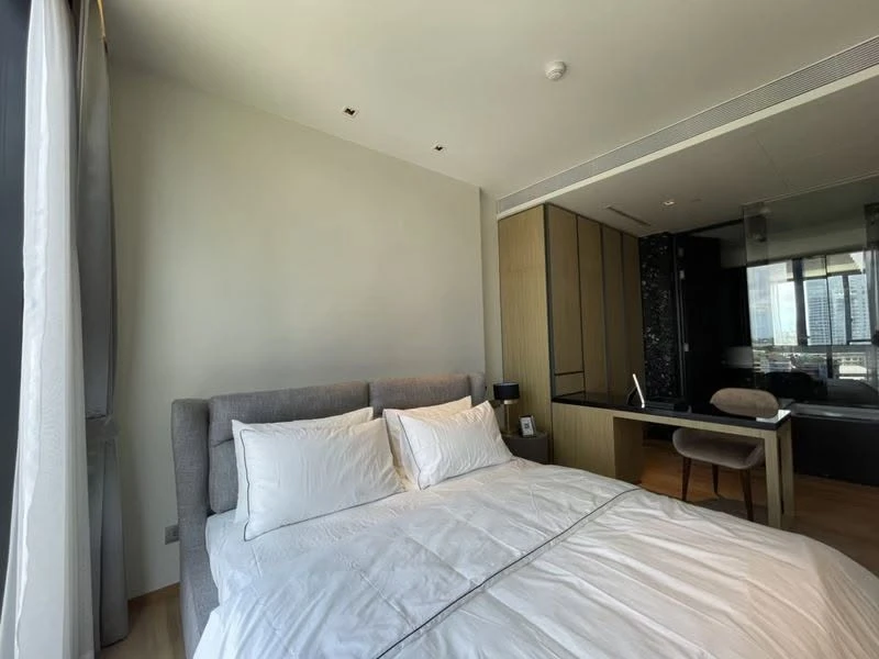 Biaetnick Sukhumvit 32 is fully furnished and equipped with all appliances, ready to move in.