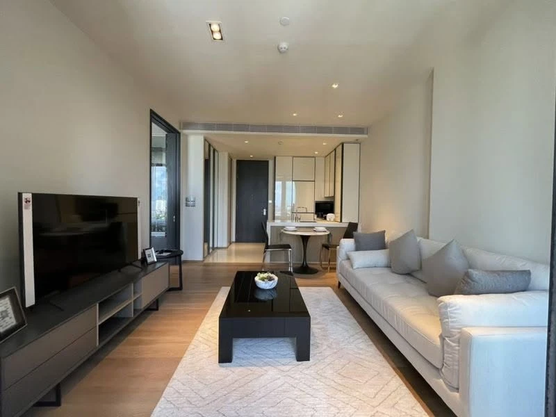 Biaetnick Sukhumvit 32 is fully furnished and equipped with all appliances, ready to move in.