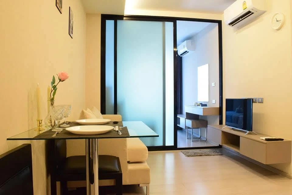 Looking for an apartment? Save this post! For rent: VTARA Sukhumvit 36, corner unit, 3rd floor, unobstructed view, spacious, fully furnished + complet