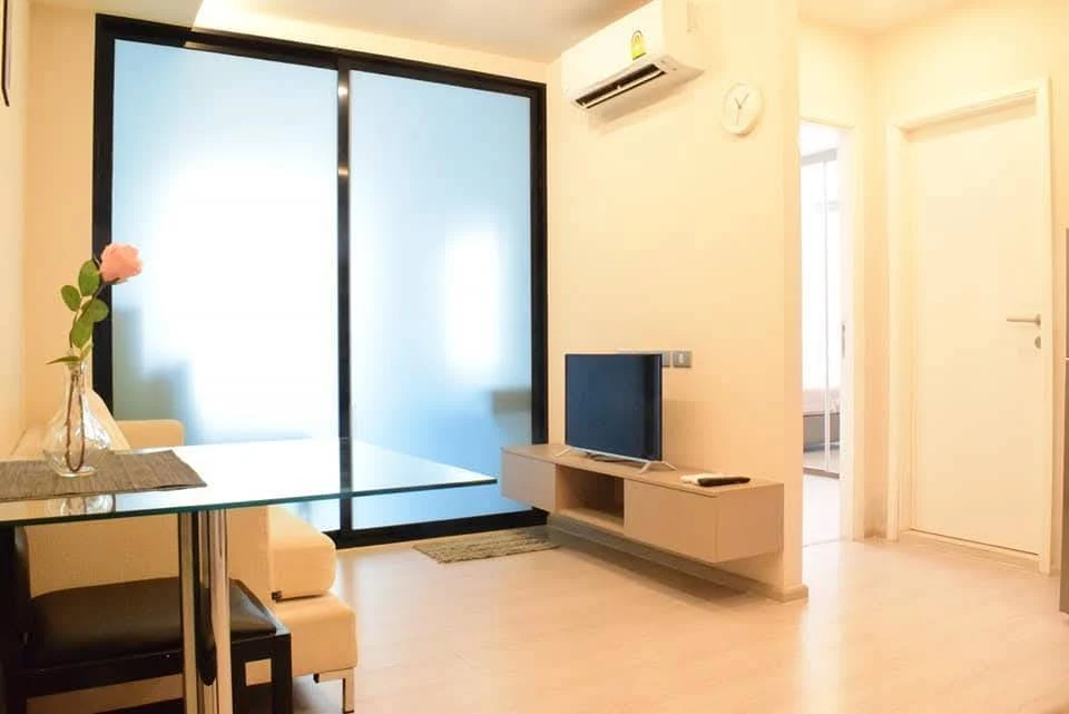 Looking for an apartment? Save this post! For rent: VTARA Sukhumvit 36, corner unit, 3rd floor, unobstructed view, spacious, fully furnished + complet
