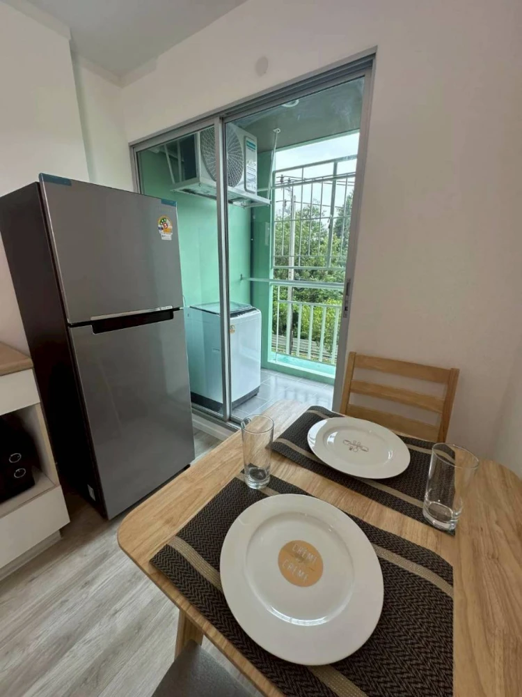 Condo for rent at Lumpini Place Boromarajonani - Pinklao. Separate rooms, well-divided zones. Good price. Come and reserve now. Don't miss out!