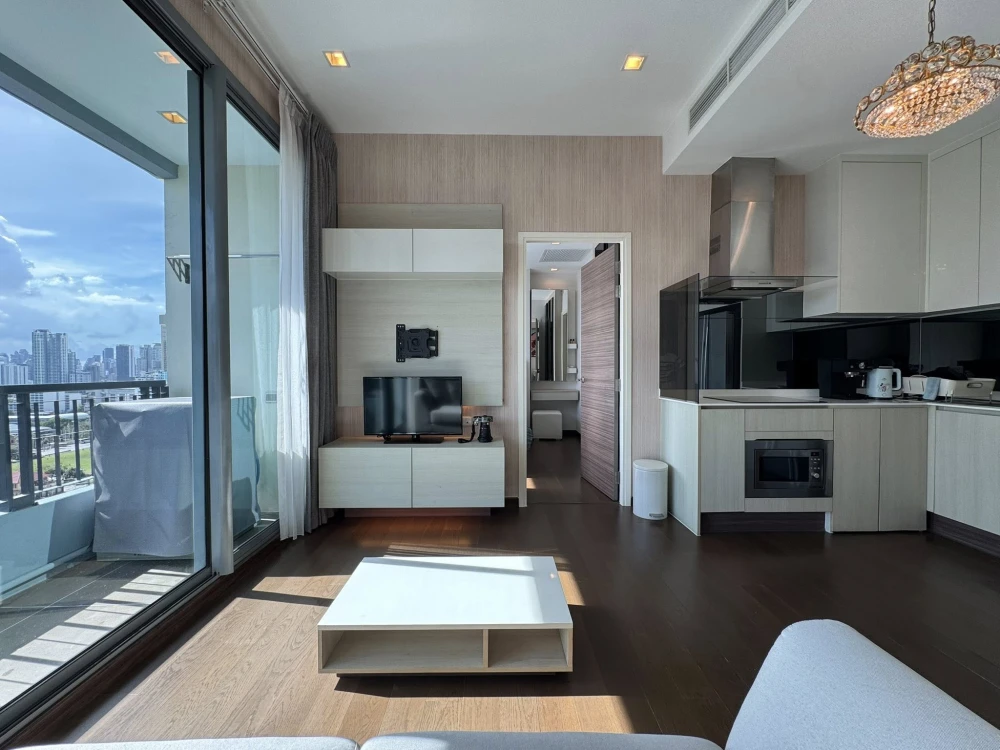 Condo for rent at Q Asoke, 2 bedrooms, 2 bathrooms, 20th floor, beautiful view, fully furnished, complete with appliances. Book now, don't miss out!