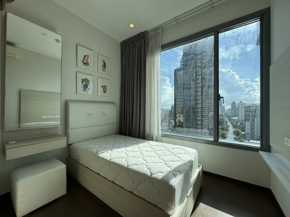 Condo for rent at Q Asoke, 2 bedrooms, 2 bathrooms, 20th floor, beautiful view, fully furnished, complete with appliances. Book now, don't miss out!