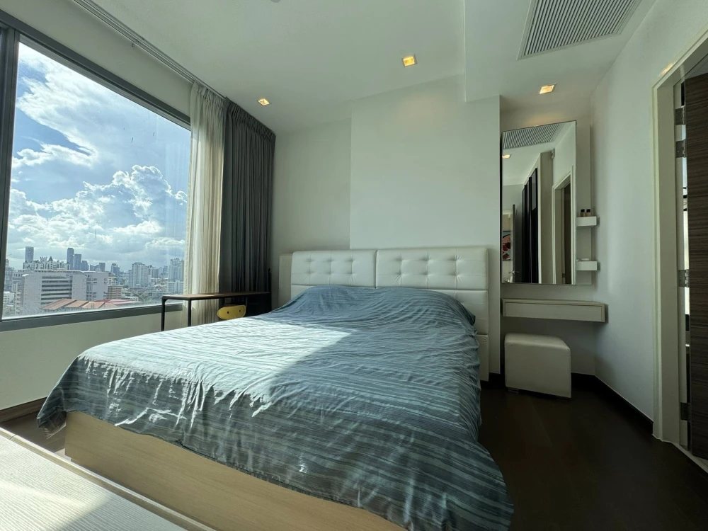 Condo for rent at Q Asoke, 2 bedrooms, 2 bathrooms, 20th floor, beautiful view, fully furnished, complete with appliances. Book now, don't miss out!