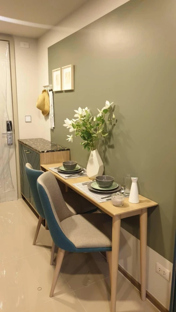 Condo for rent at The Base Sukhumvit 50. Nice room, fully furnished with appliances. Just bring your personal belongings and move in! You won't want t