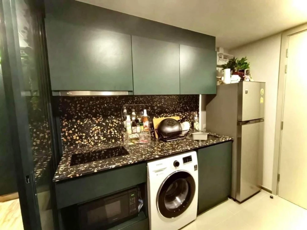 Condo for rent at The Base Sukhumvit 50. Nice room, fully furnished with appliances. Just bring your personal belongings and move in! You won't want t