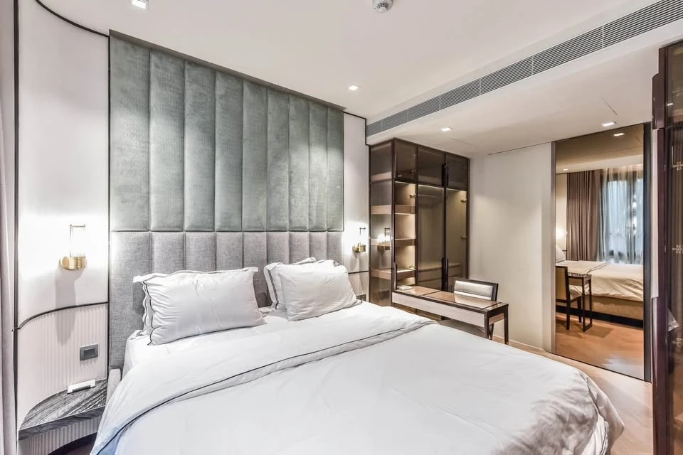For rent, The Reserve Sukhumvit 61, luxury room, super luxury, well furnished, built-in, heavy duty I need this room
