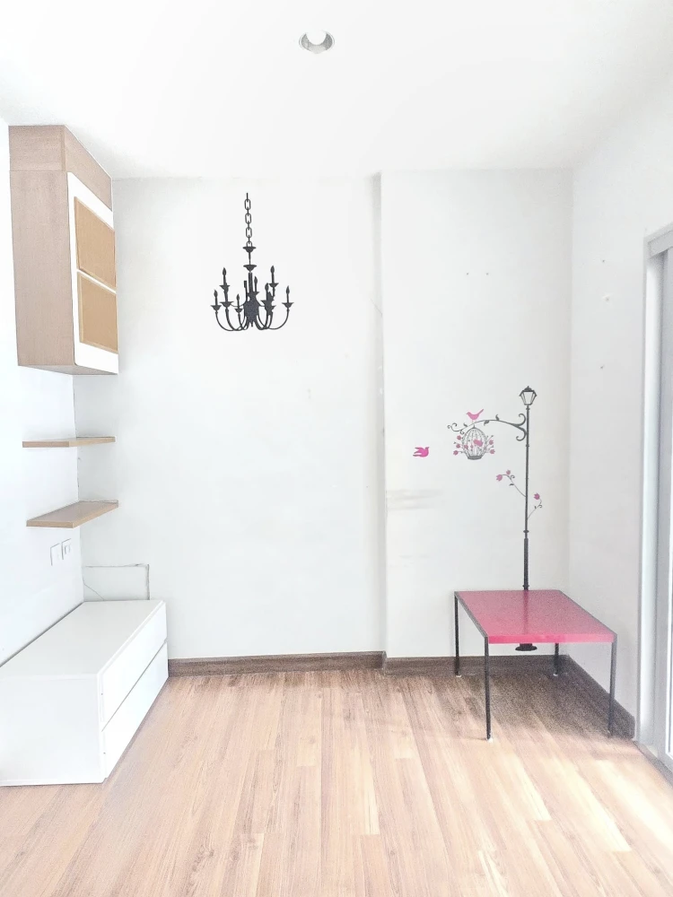 For rent 𝗖𝗲𝗻𝘁𝗿𝗶𝗰 𝗧𝗶𝘄𝗮𝗻𝗼𝗻 𝘀𝘁𝗮𝘁𝗶𝗼𝗻, ready to move in, fully furnished, high floor, hurry and reserve now!!!