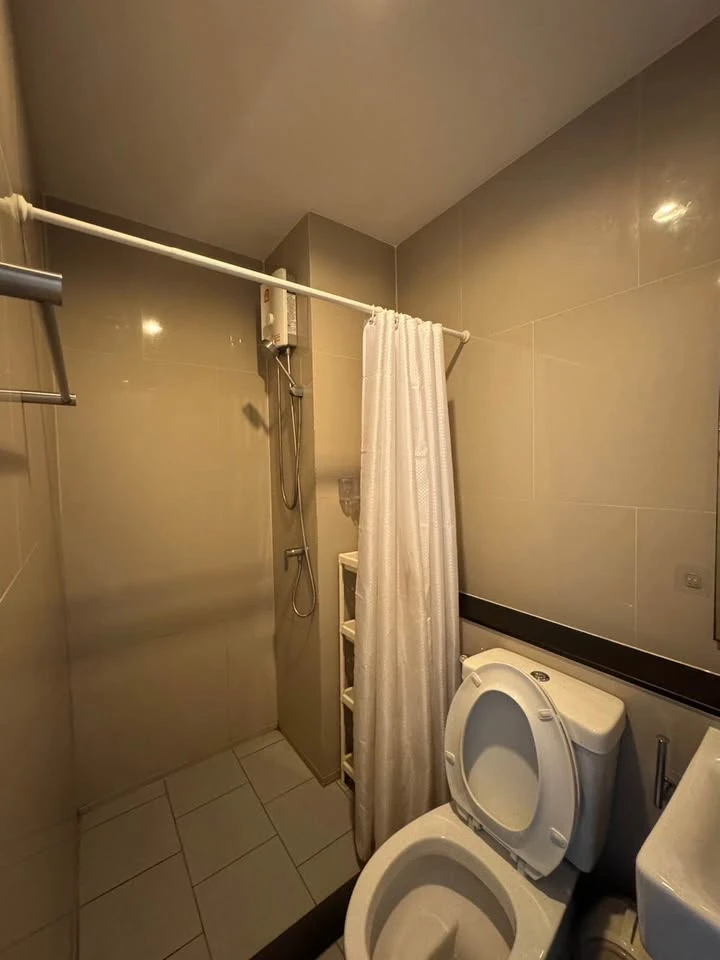 For Rent: Aspire Sathorn-Ratchaphruek Condo, ready to move in, 29th floor, high floor with great view, fully furnished with appliances. Book now!