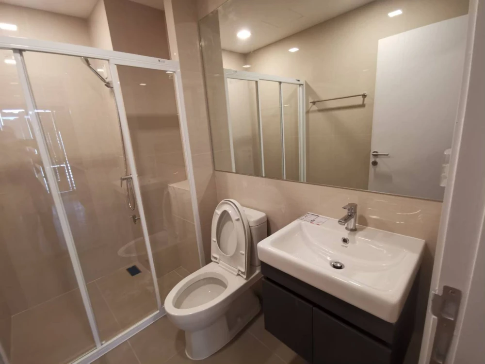 For rent!! Condo Modiz Sukhumvit 50, 15th floor, beautiful, very livable, great price, don't miss it!!