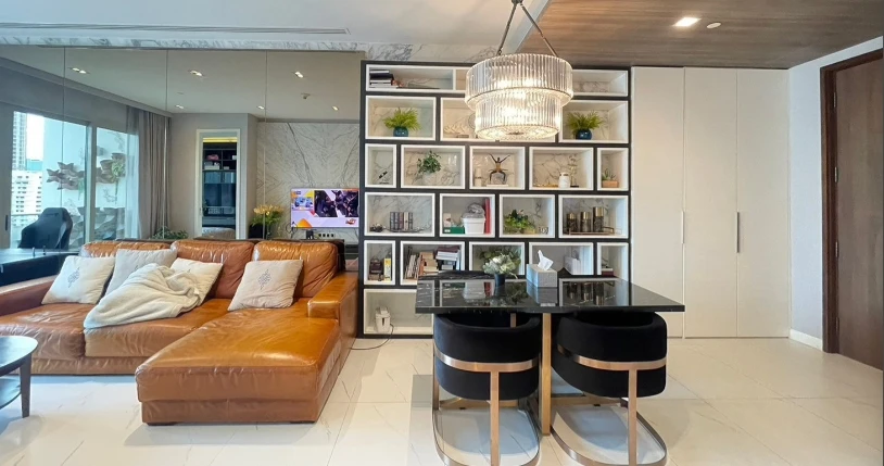 For Rent: 185 Rajadamri, 11th Floor. Fully furnished and ready to move in. Act fast—book now!