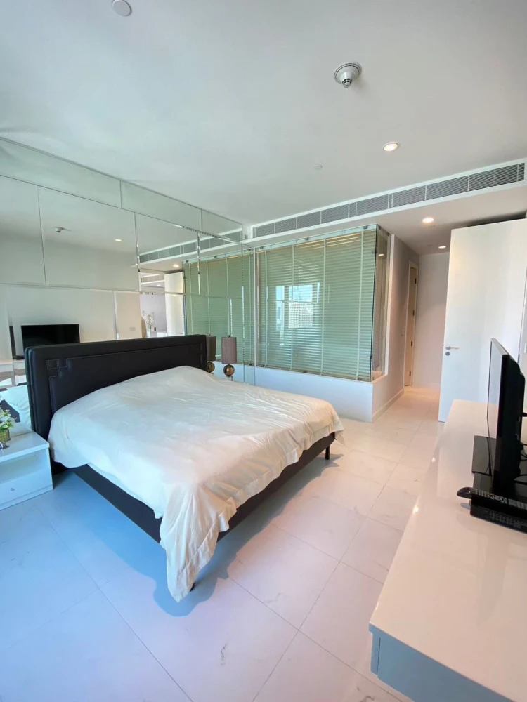 ให้เช่า 185 Rajadamri ห้องกว้างอยู่สบาย จองเลย เฟอร์พร้อม