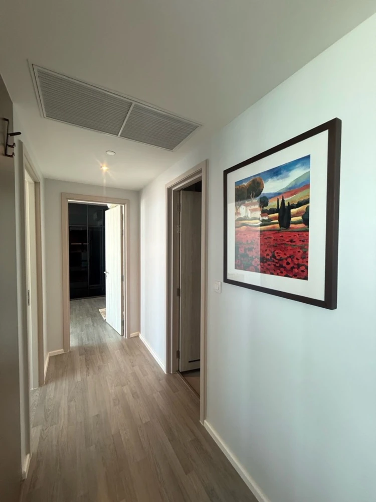 For rent: 333 Riverside, 2 bedrooms, river view, great view, very livable. Book now! (Quickly!)
