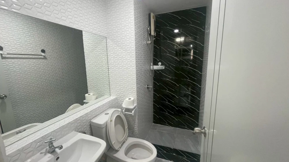 For rent: Condolette Ratchada 36, ​​unit 624. Nice room, fully furnished, and affordable. Book now!