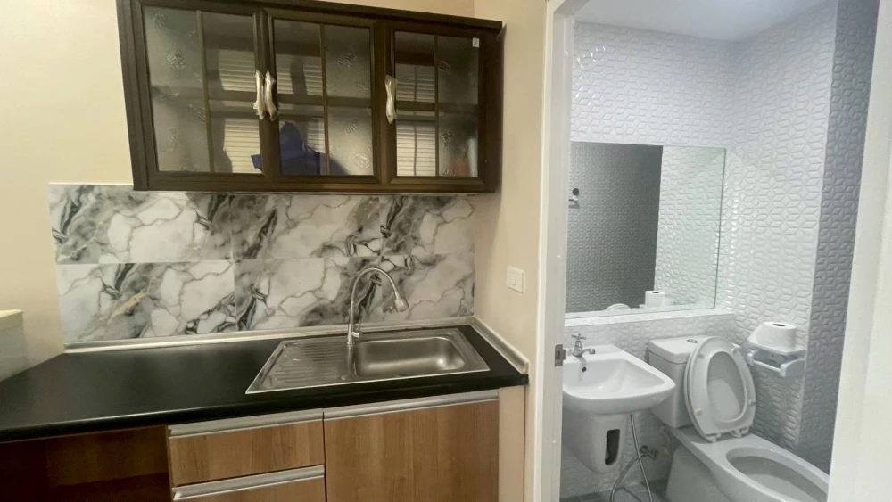 For rent: Condolette Ratchada 36, ​​unit 624. Nice room, fully furnished, and affordable. Book now!