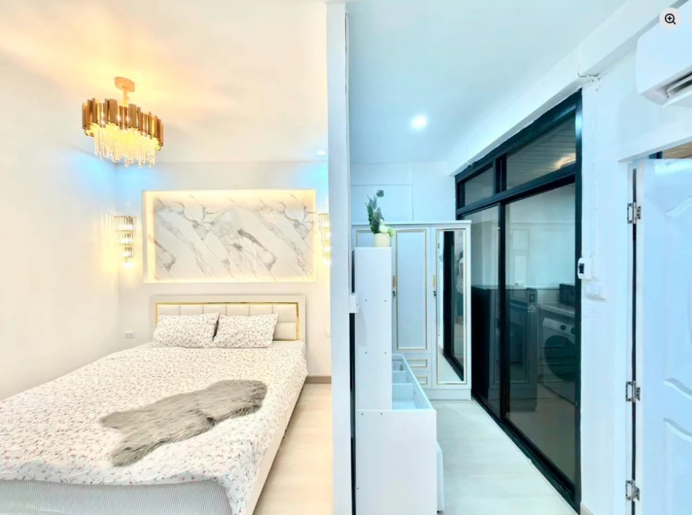 9 Karat Condo for rent (Pattaya Central). Prime location, 5th floor, city view, stunningly decorated. Book now!