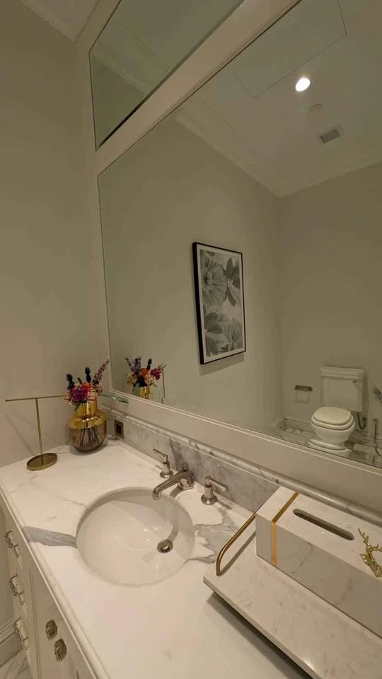 For rent: 98 Wireless, 3 bedrooms, spacious living area, fully furnished. Don't miss out!