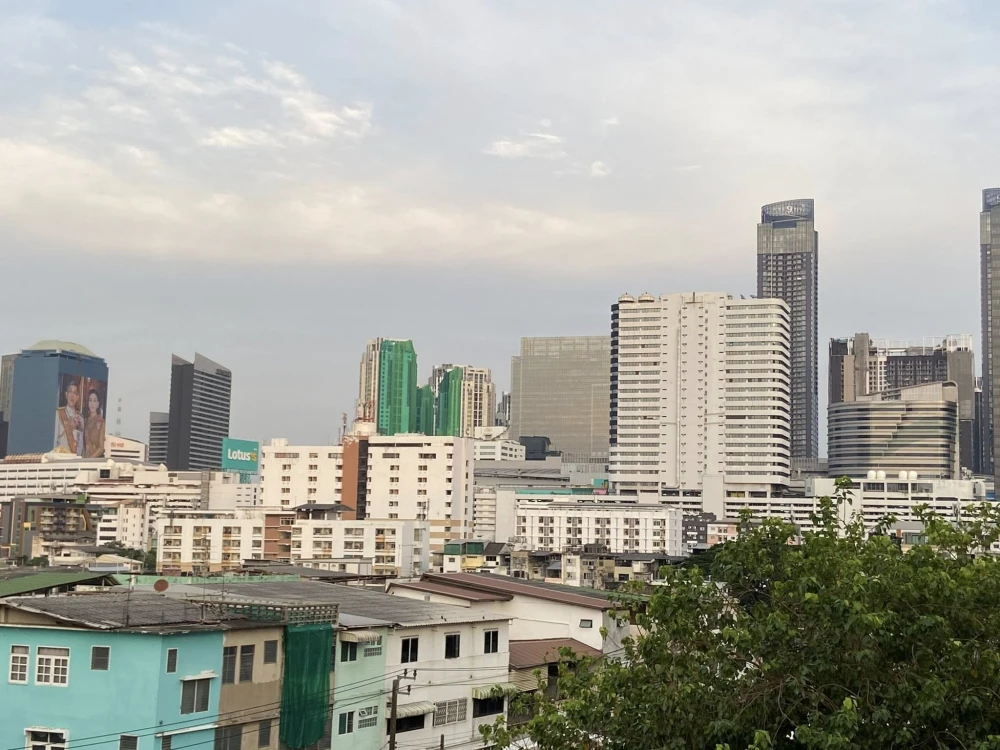 For rent: A Space Asoke-Ratchada, fully furnished with all appliances. Just bring your personal belongings and move in!