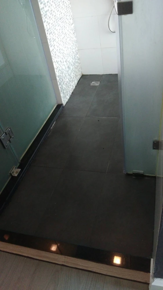 For rent A Space ID Asok-Ratchada, 18th floor, high view, spacious room, lots of usable space, hurry up and reserve now, don't delay.